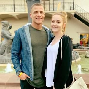 Meet your Posher, Devin